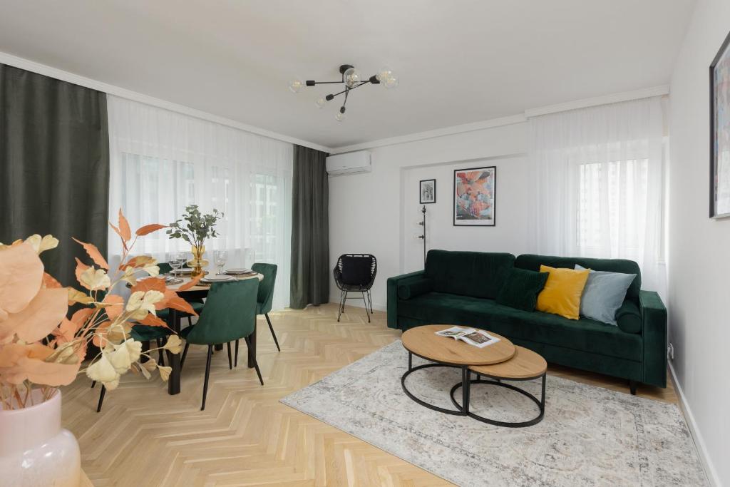 Stylish Apartment Heart of Warsaw by Noclegi Renters